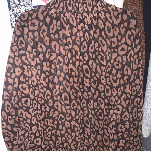 Sheer crop top light long sleeve blouse - Picture 4 of 5